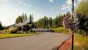 Property grounds - Polaris Lodge (Kimberley)