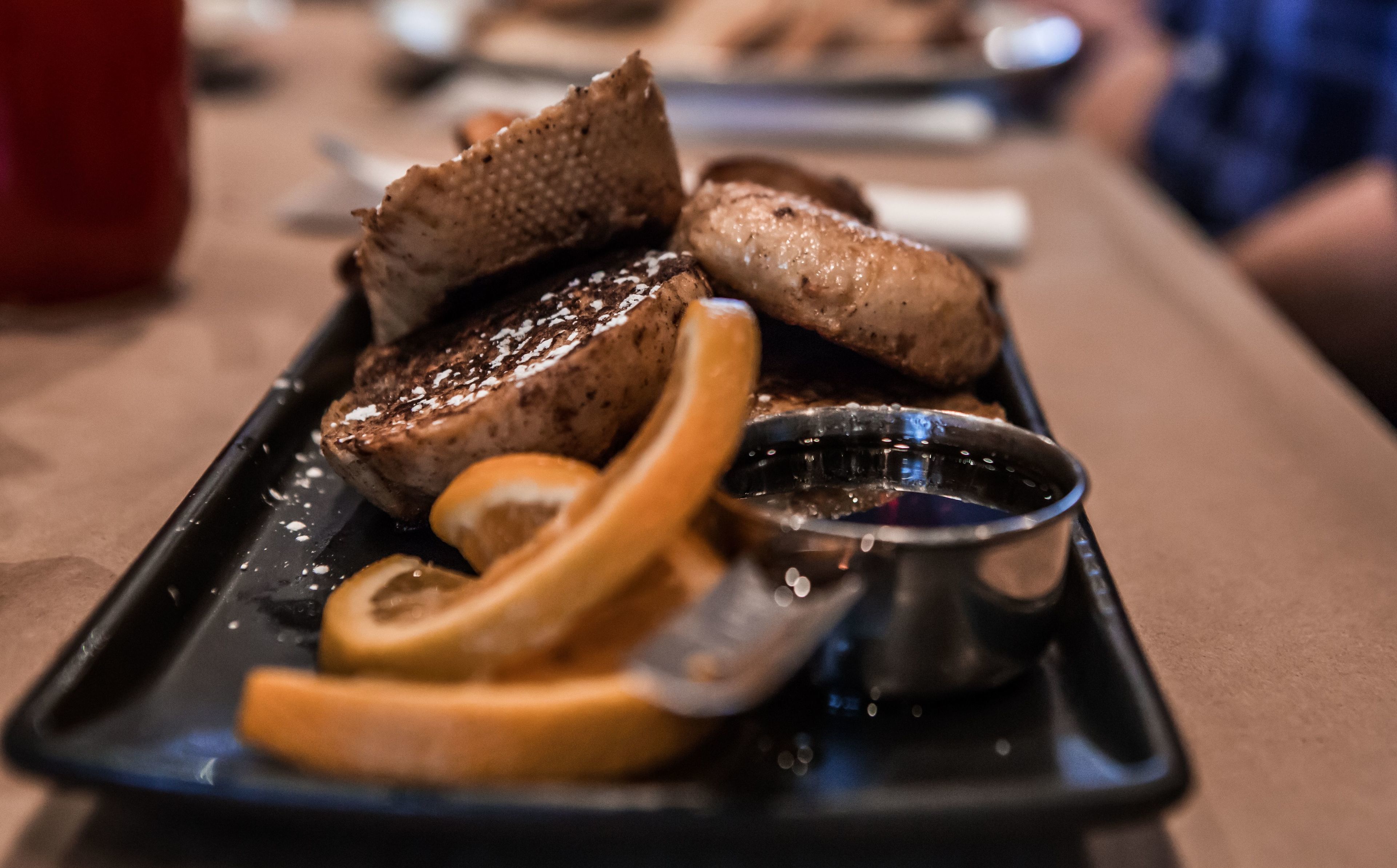 lunch and dinner served, american cuisine