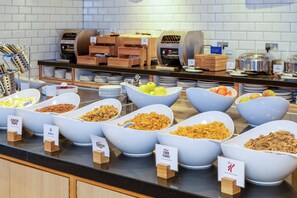 Free daily full breakfast 