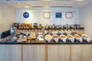 Free daily full breakfast