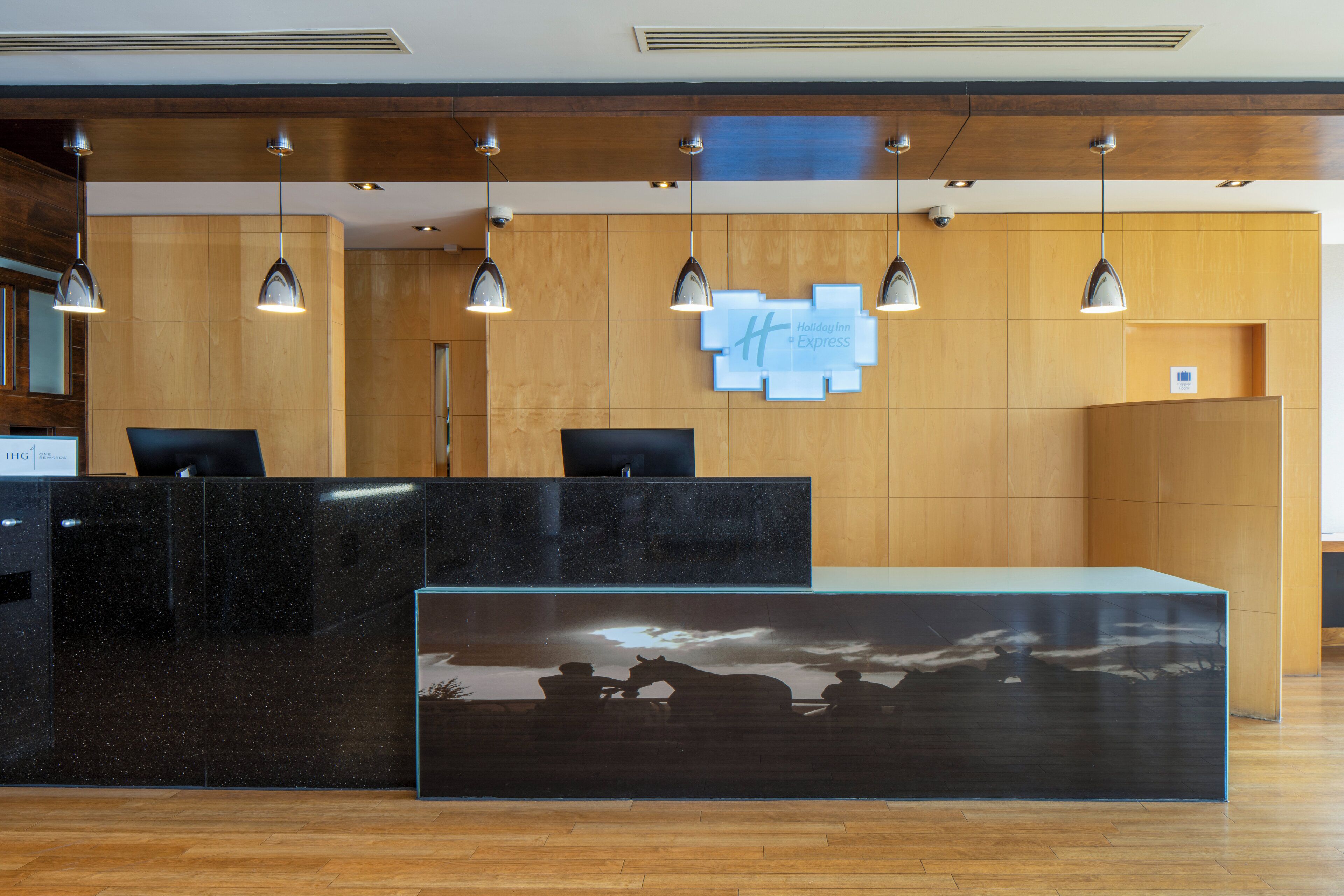 Photo - Holiday Inn Express London - Epsom Downs by IHG