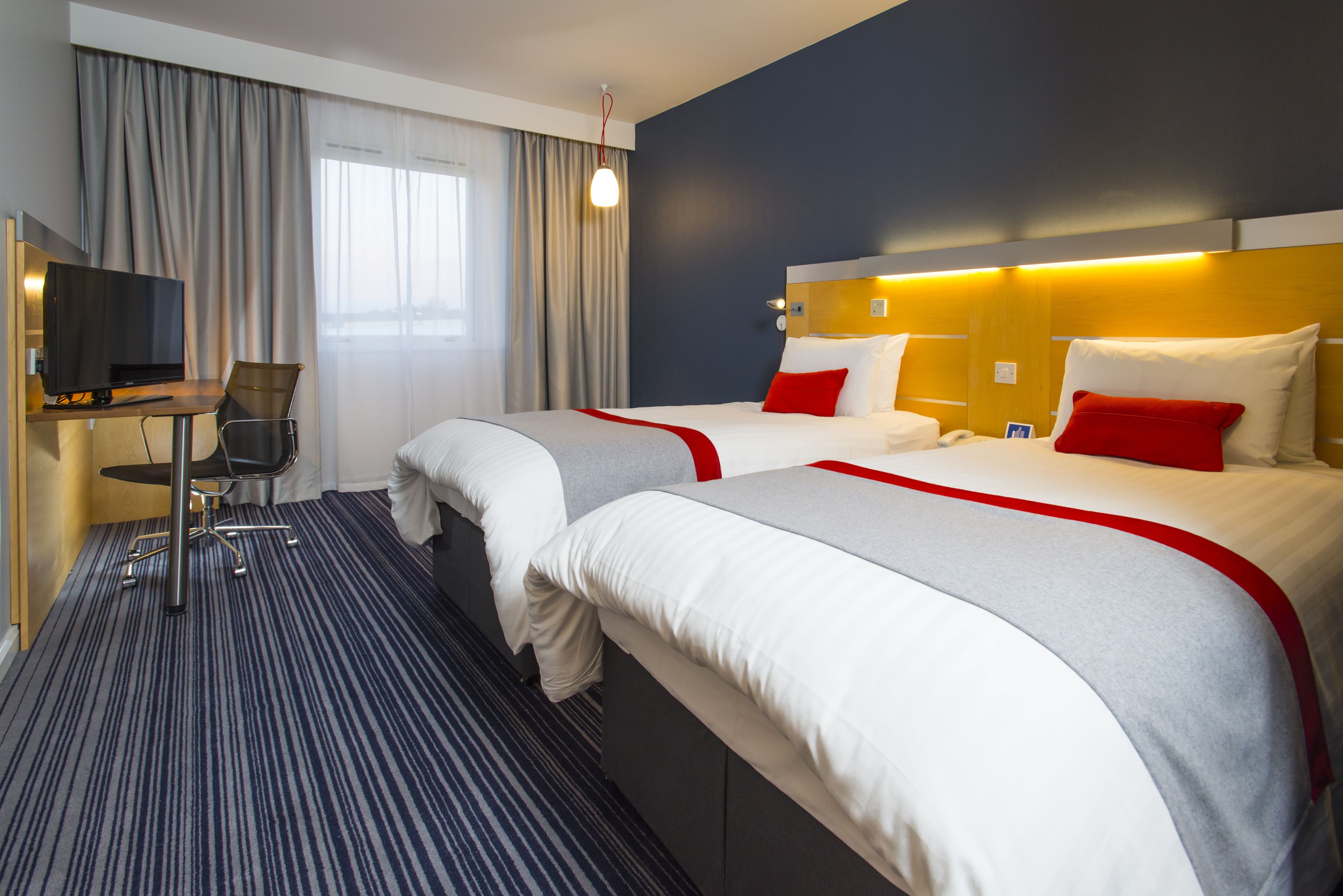 Photo - Holiday Inn Express London - Epsom Downs by IHG