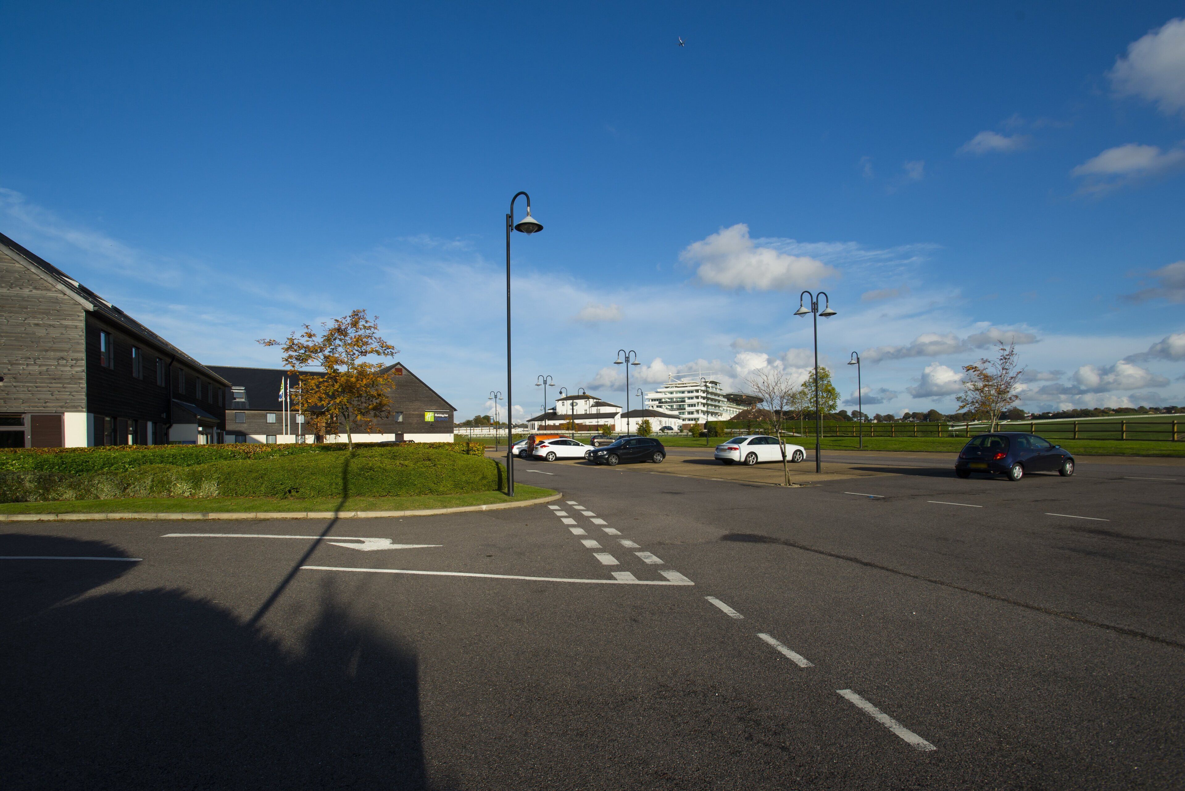 Photo - Holiday Inn Express London - Epsom Downs by IHG