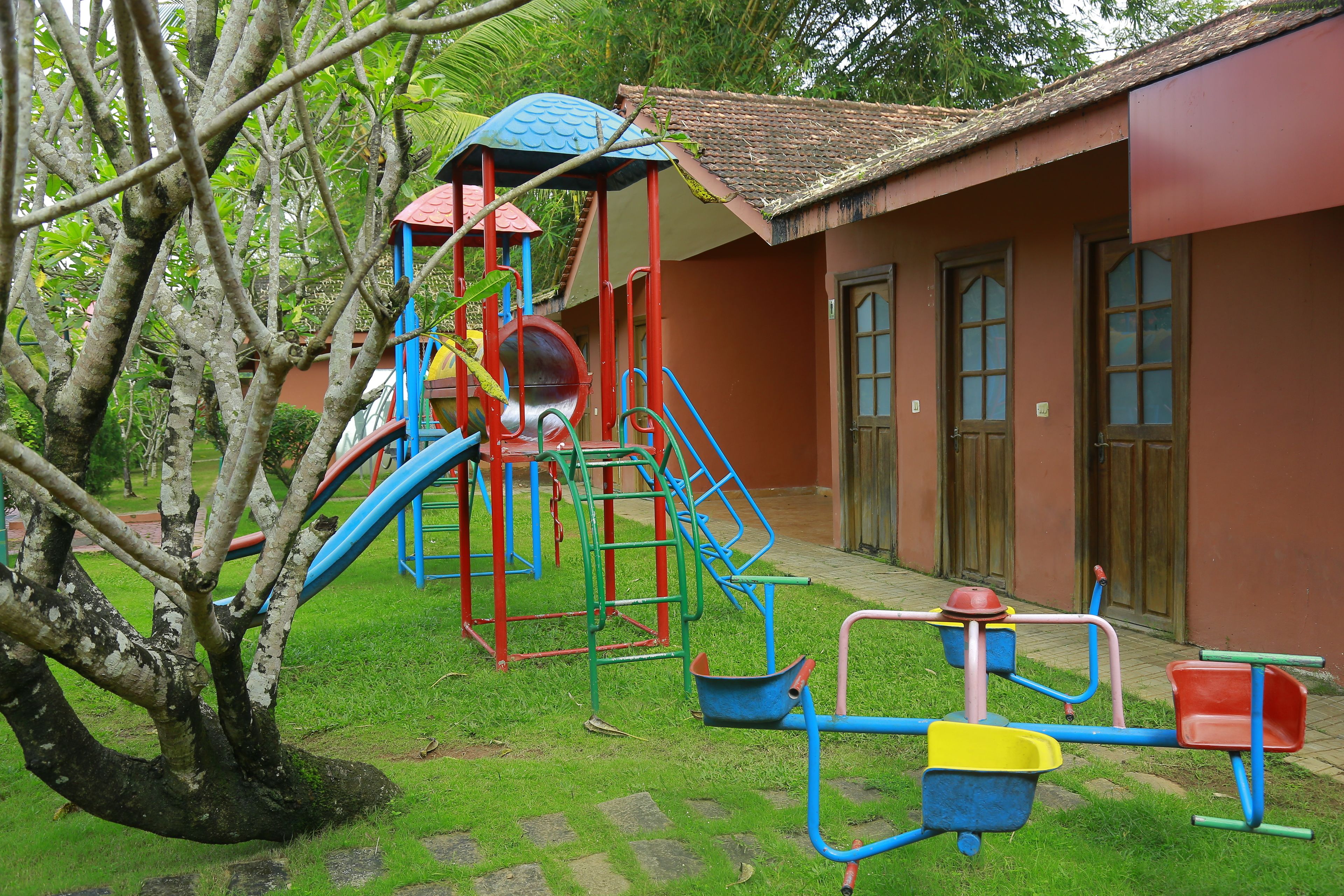 children’s play area – outdoor