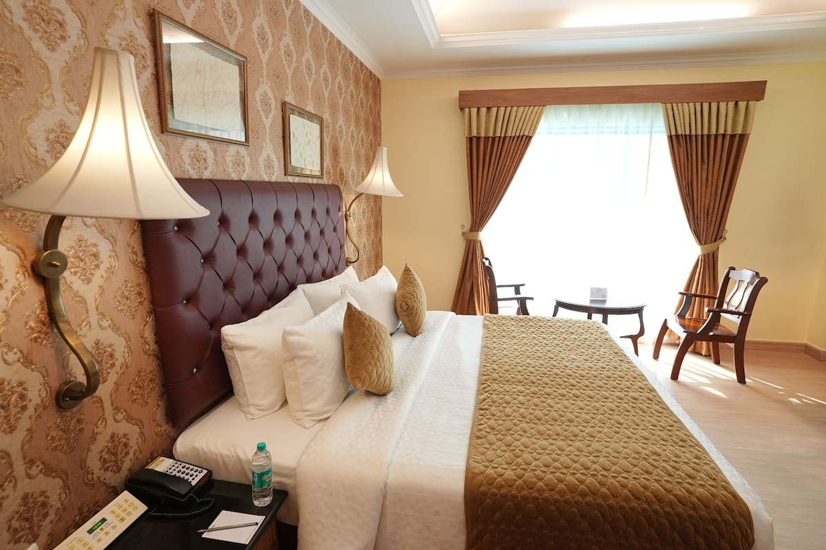 Grand Deluxe Rooms with Direct Pool Access | Premium bedding, minibar, in-room safe, desk