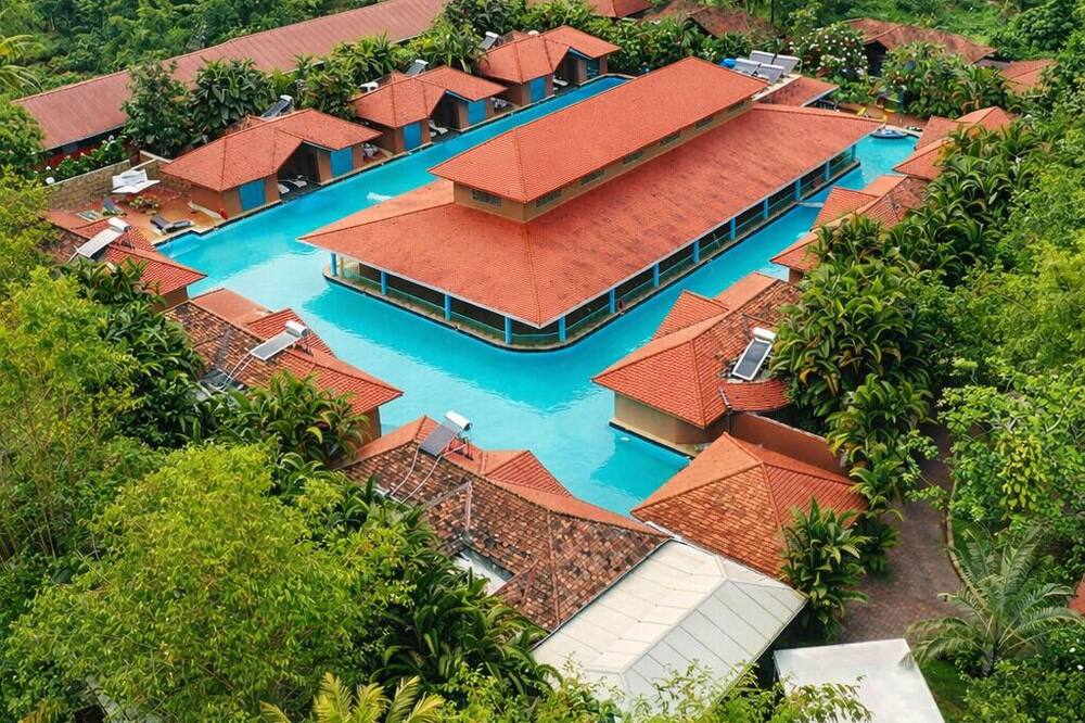 Saj Earth Resort