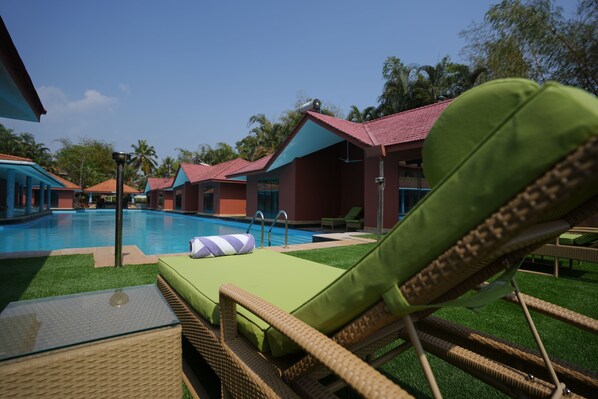 Indoor pool, pool loungers