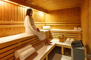 Sauna, soins du corps, aromathérapie, massage aux pierres chaudes