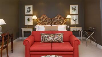 Premium bedding, down duvets, minibar, in-room safe