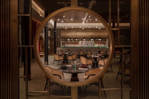 3 restaurants; breakfast, lunch, dinner, and brunch served - Hyatt Regency Trivandrum (Thiruvananthapuram)