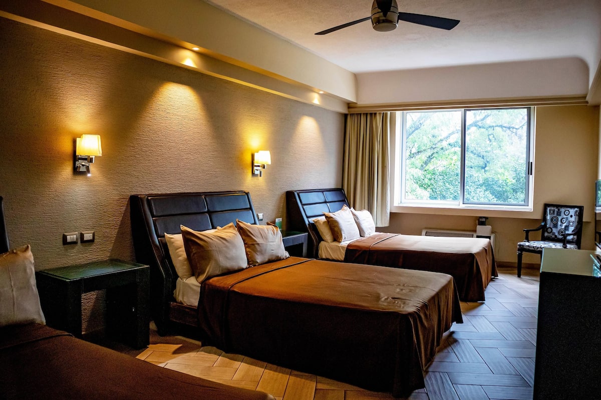 Premium bedding, minibar, in-room safe, free WiFi