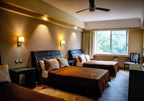 Executive Room | Premium bedding, minibar, in-room safe, free WiFi - Hotel Diana del Bosque by DOT Urban (Morelia)