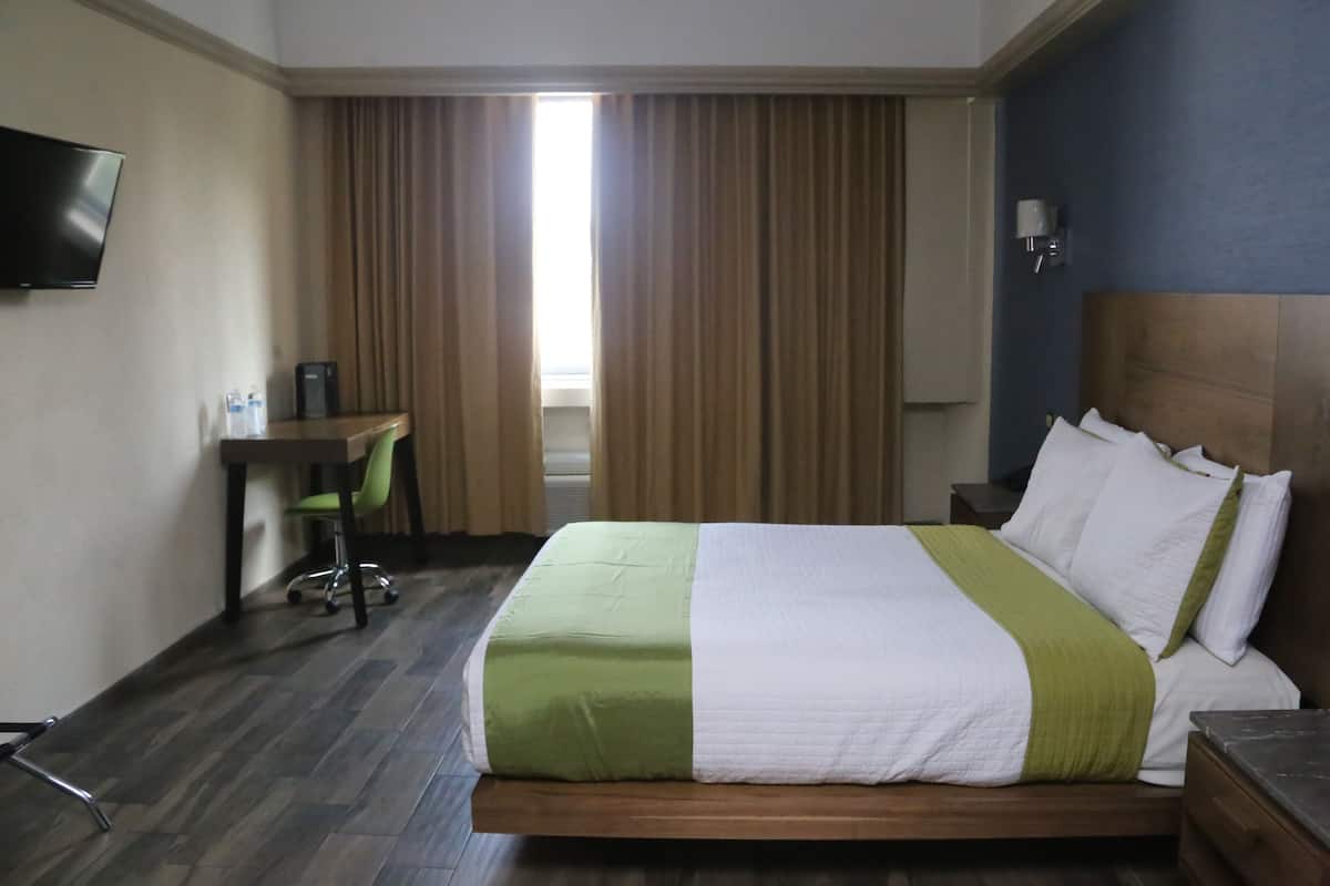 Doppia Standard | Biancheria da letto di alta qualità, minibar, una cassaforte in camera