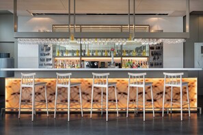 Serves lunch and dinner - AC Hotel Sants by Marriott (Barcelona)