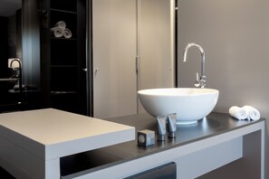 Bathroom sink - AC Hotel Sants by Marriott (Barcelona)