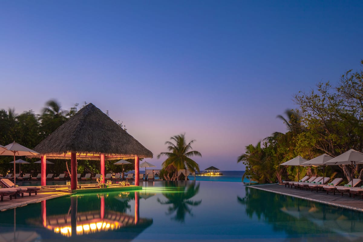 poolside bar
