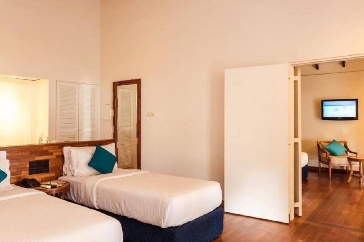 Minibar, in-room safe, desk, blackout drapes