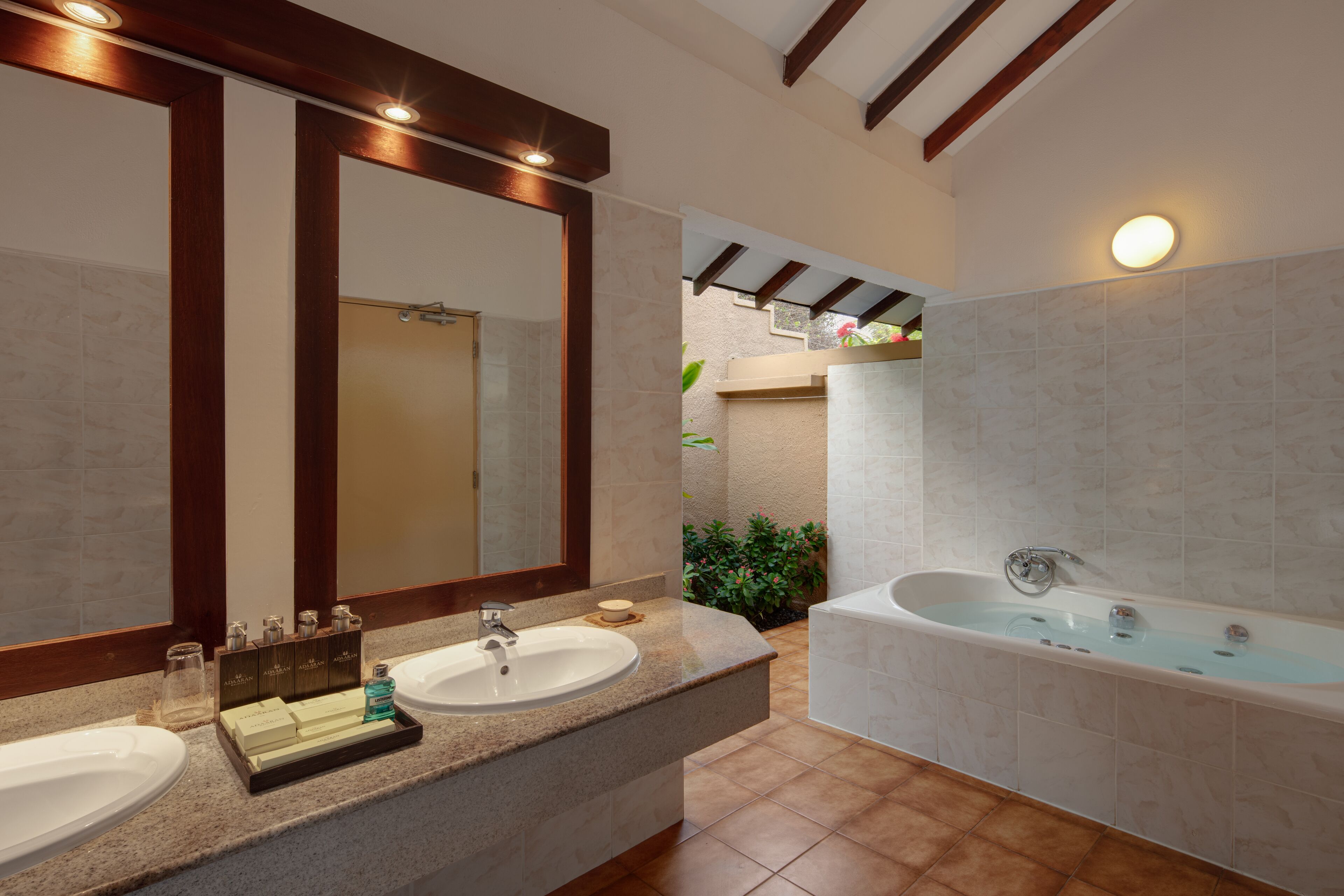 honeymoon suite | bathroom | shower, free toiletries, hair dryer, slippers