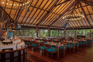 Breakfast, lunch, dinner served; international cuisine, garden views