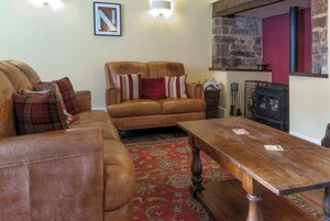 Serve almoço e jantar 