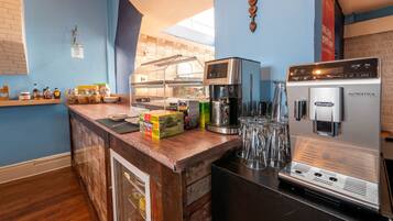 Free daily continental breakfast