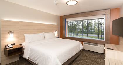 Holiday Inn Express Hotel & Suites Bay City by IHG