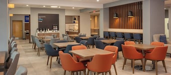 Holiday Inn Express & Suites Monterrey Aeropuerto by IHG