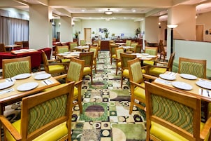 Desayuno continental incluido todos los días