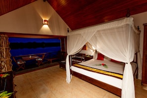 Superior-Bungalow | Hochwertige Bettwaren, Zimmersafe, Bügeleisen/Bügelbrett, Zustellbetten