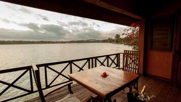 Honeymoon Bungalow, Jetted Tub | View from room