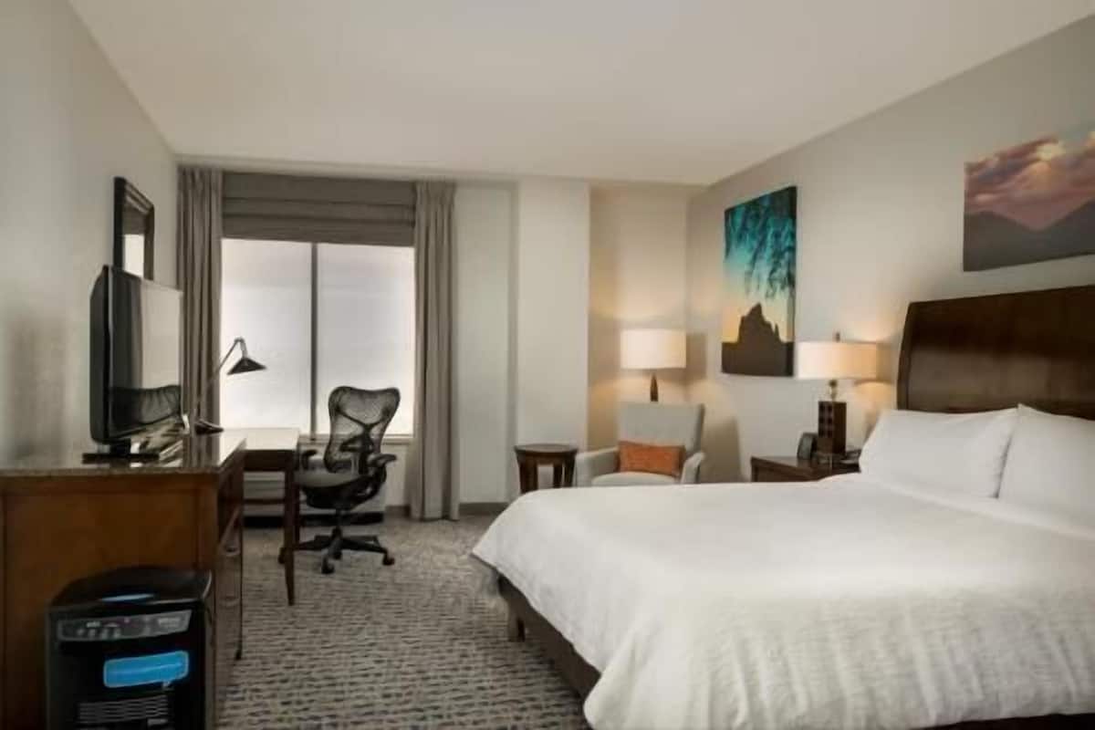 Premium bedding, in-room safe, desk, iron/ironing board