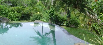 Taman Bebek Resort & Spa