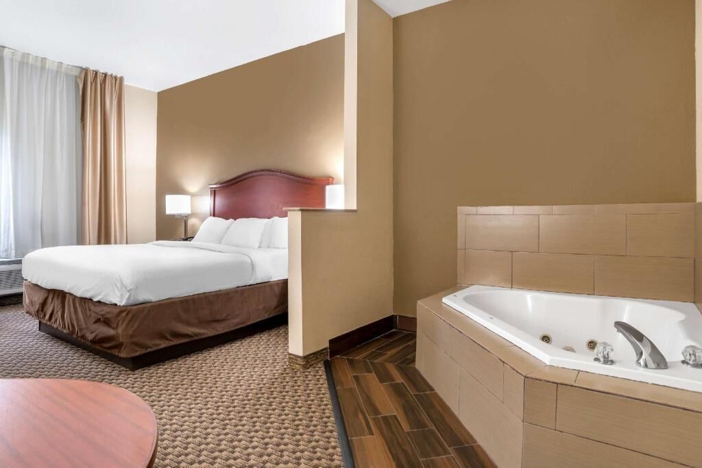 Premium bedding, pillow-top beds, in-room safe, desk