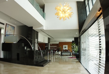 Recepción. Royalty Barra Hotel