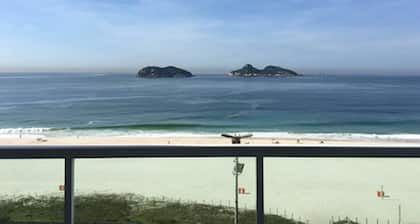 Royalty Barra Hotel