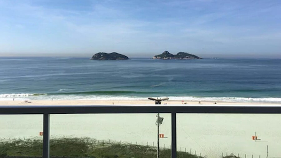 Royalty Barra Hotel