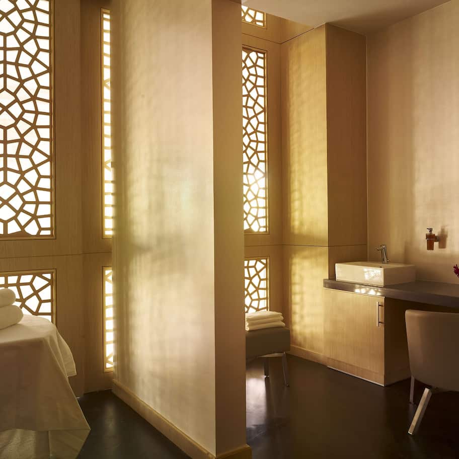 Couples treatment rooms, sauna, hot tub, steam room, hot stone massages