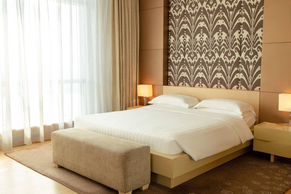 Phòng Suite, 1 giường cỡ king (Regency) | 1 phòng ngủ, bộ đồ giường cao cấp, minibar, két bảo mật tại phòng 