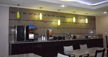 La Quinta Inn & Suites by Wyndham Kyle - Austin South