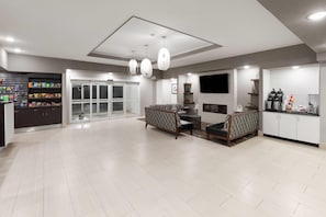 Lobby - La Quinta Inn & Suites by Wyndham Kyle - Austin South (Kyle)