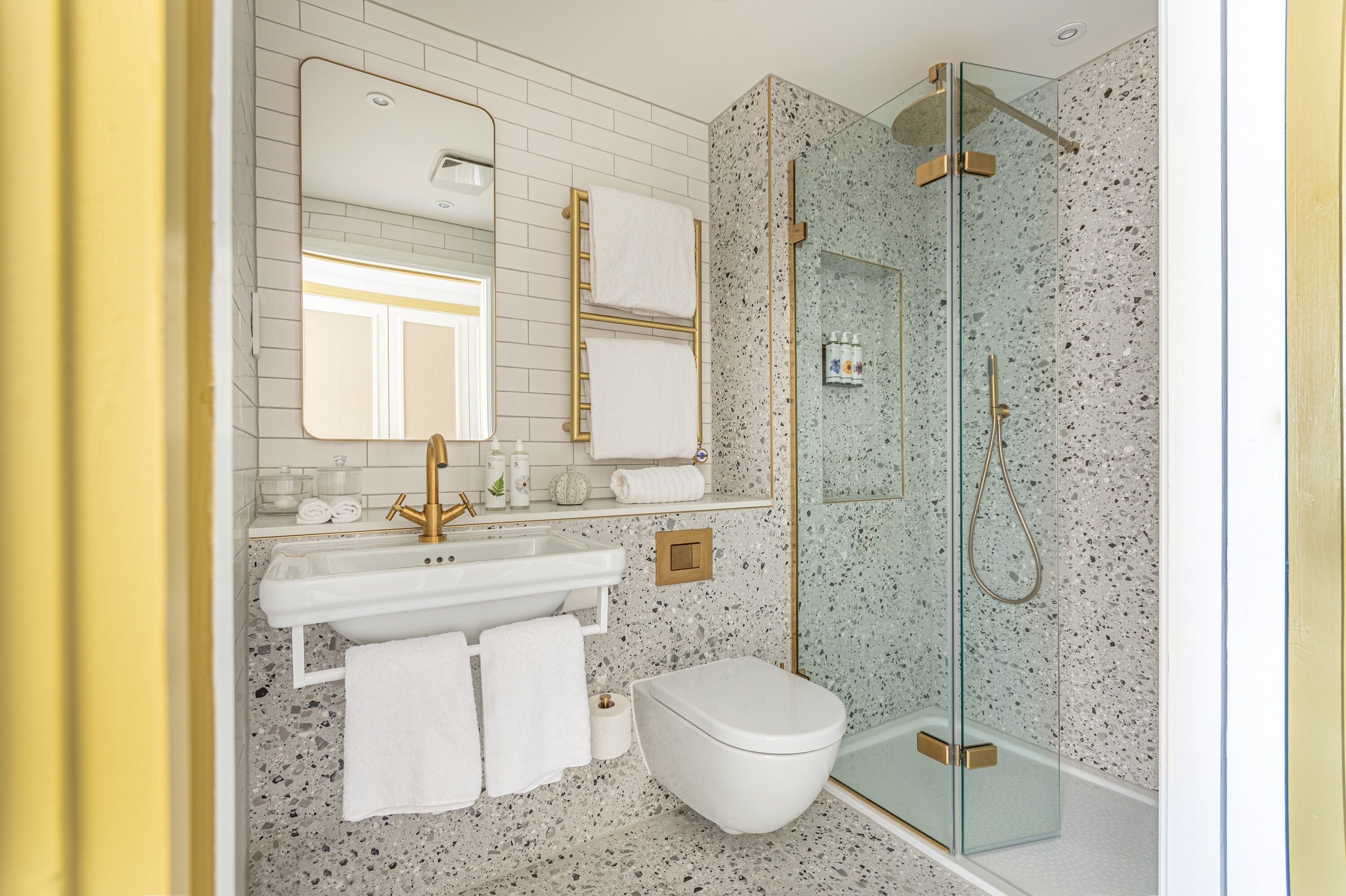 1 bedroom, free minibar items, individually decorated