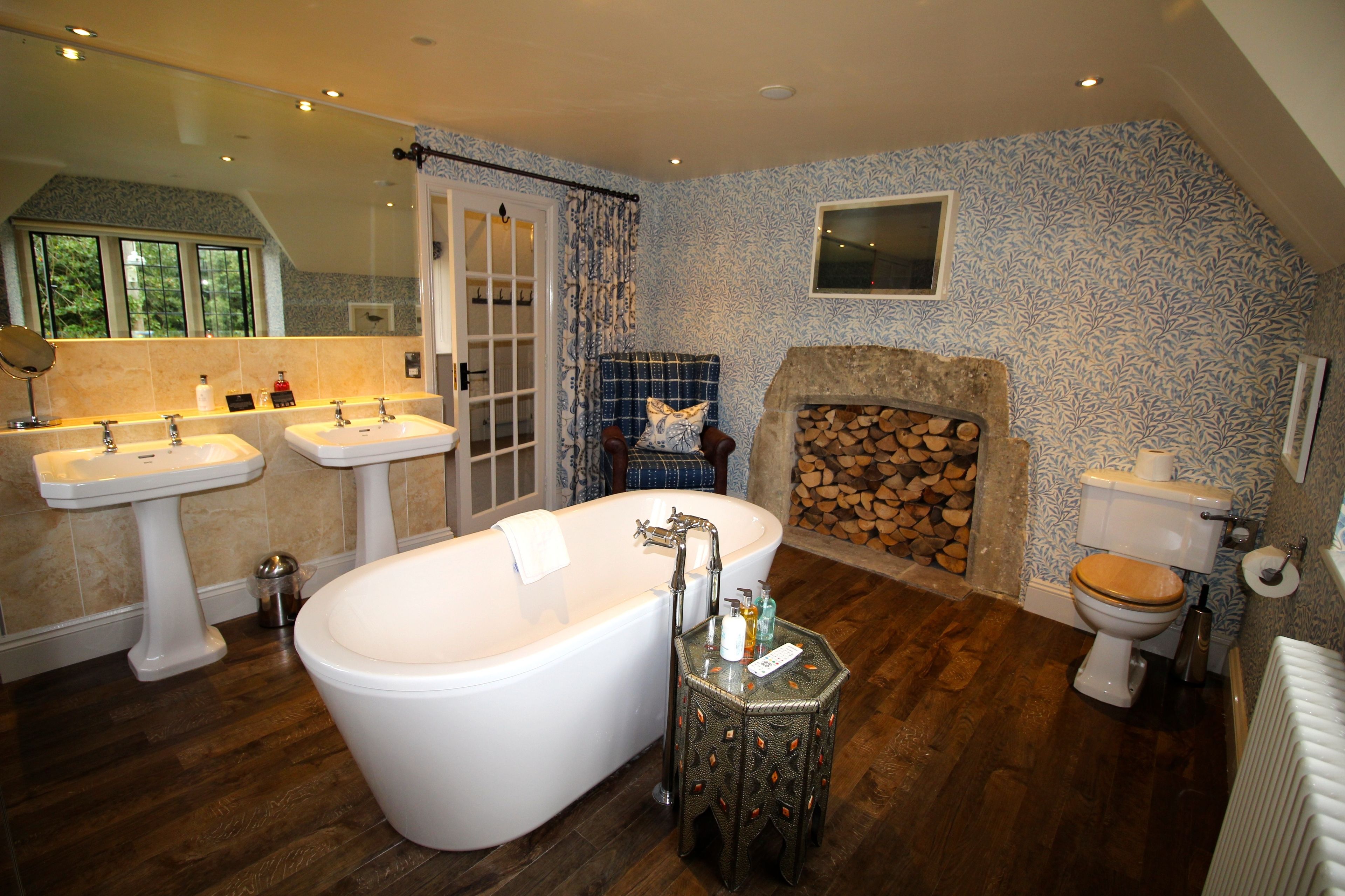 junior suite | bathroom | designer toiletries, hair dryer, towels
