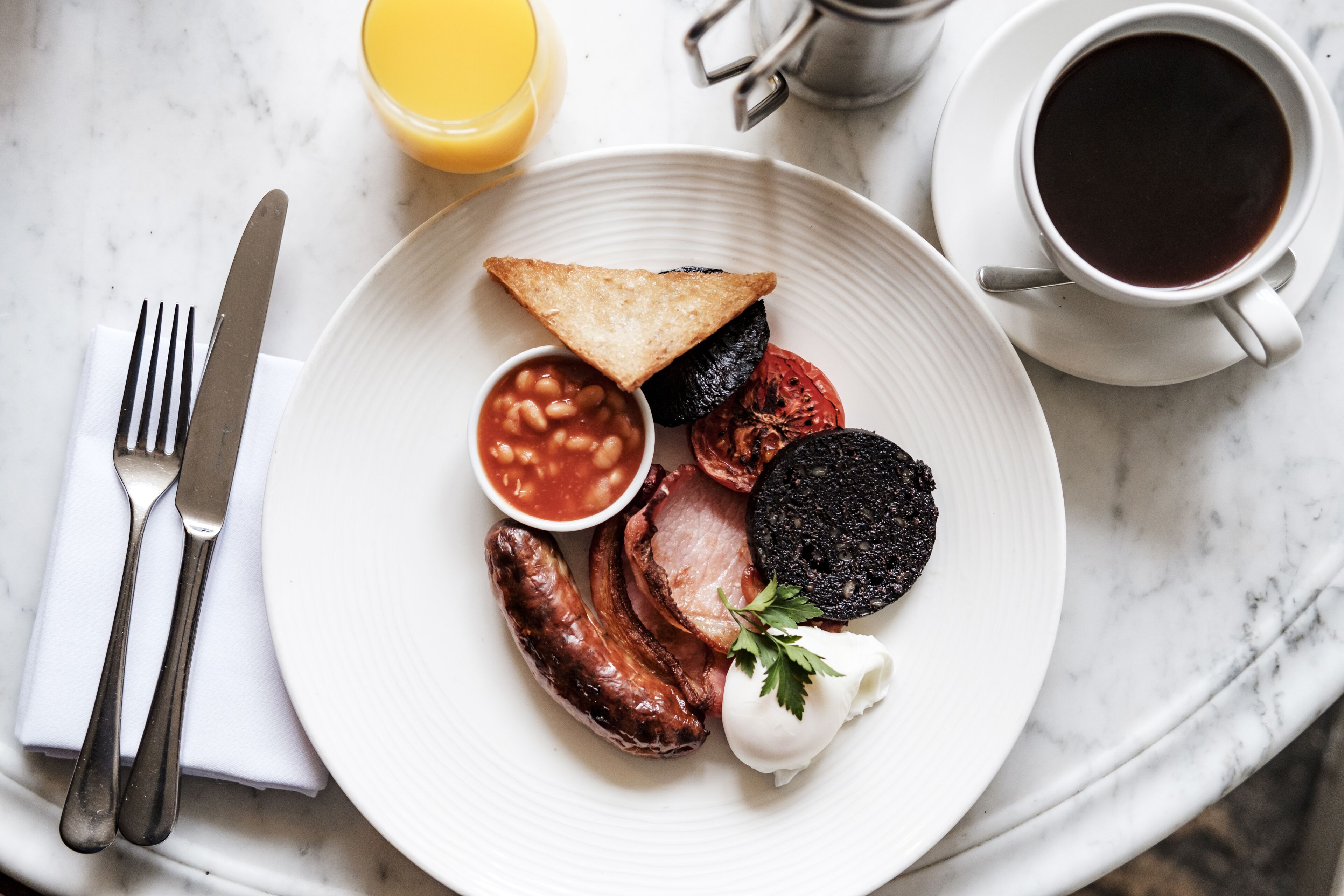 free daily full breakfast