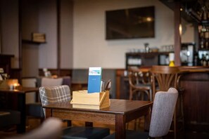Bar (on property) - Uig Hotel (Uig)