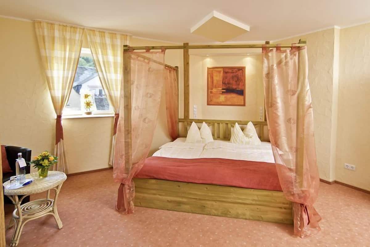 Standaard kamer, 1 kingsize bed | Babybedden, extra bedden, gratis wifi