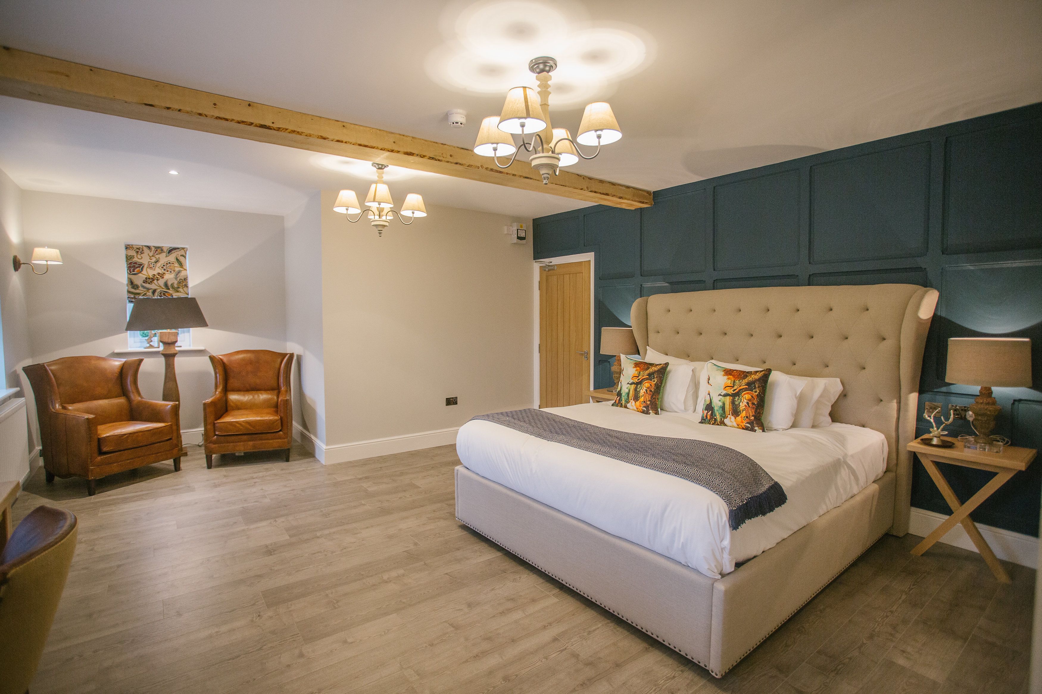 Luxury Suite, Ensuite | Individually decorated, individually furnished, desk, laptop workspace