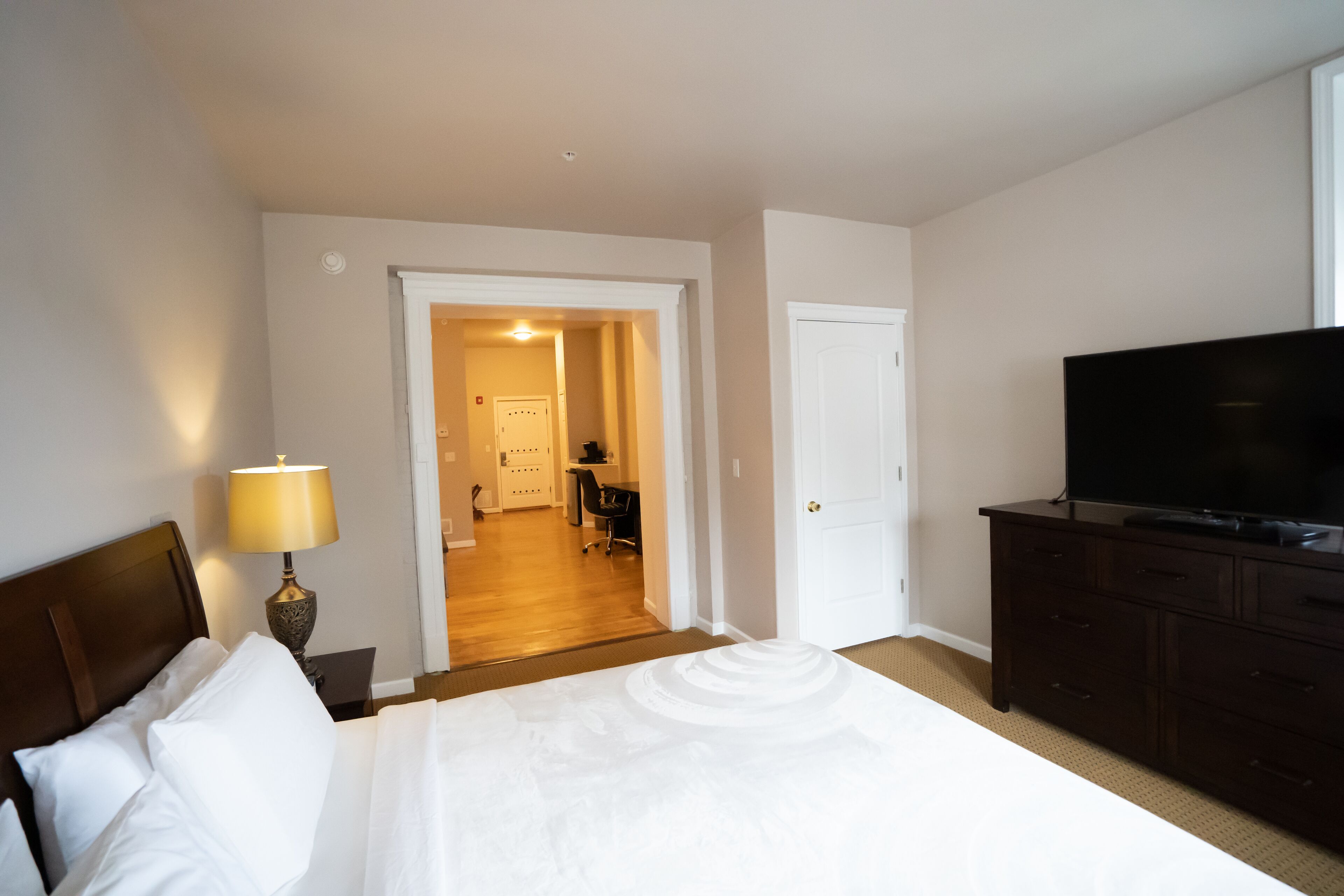 junior suite | 1 bedroom, free wifi, bed sheets