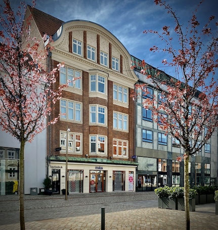 Exterior. Teaterhotellet
