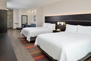 Premium bedding, in-room safe, desk, iron/ironing board