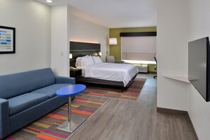 Suite, 1 cama de matrimonio grande (Communications, Mobil, Accessible Tub) | Ropa de cama de alta calidad, caja fuerte, escritorio
